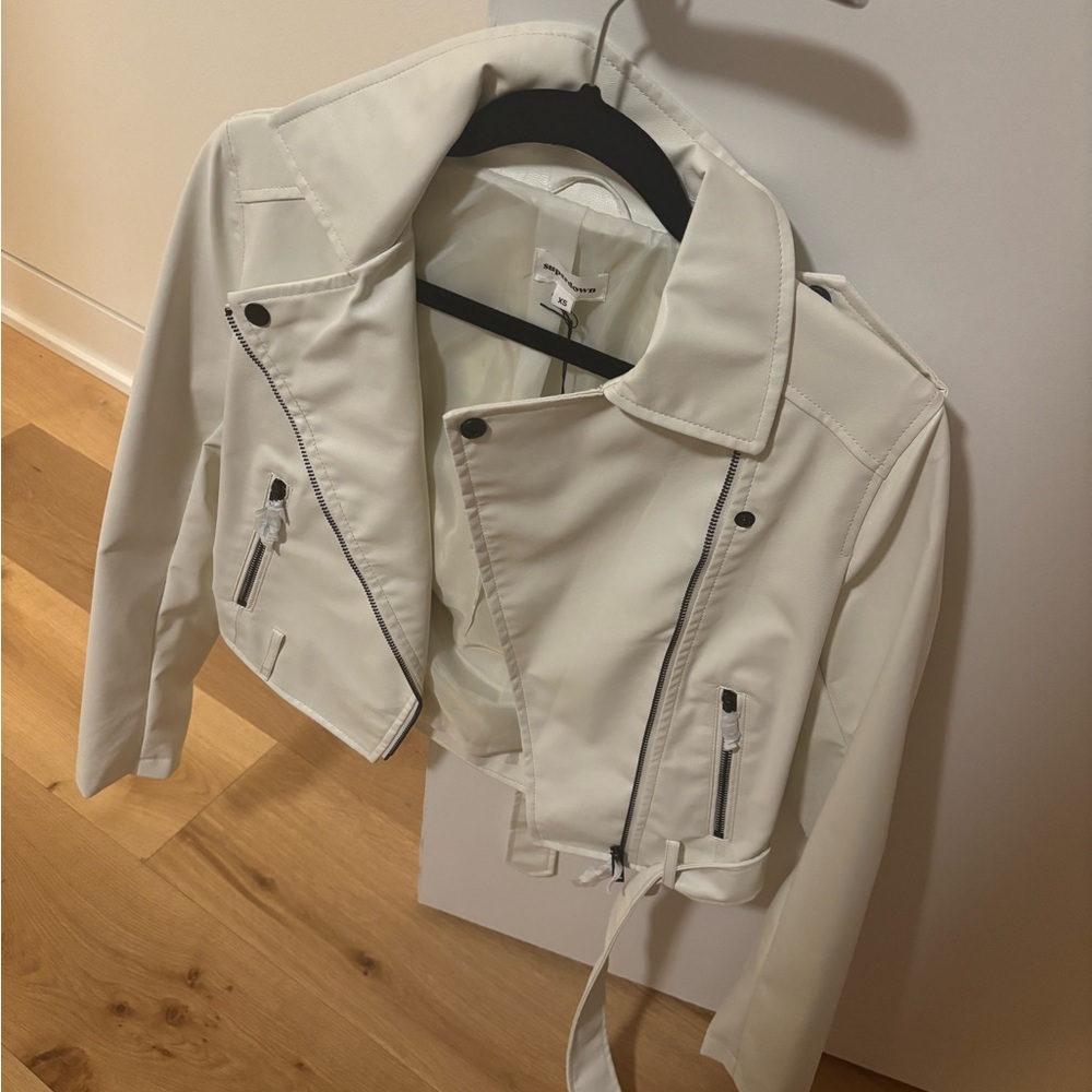 Superdown white faux leather jacket size xs NWT